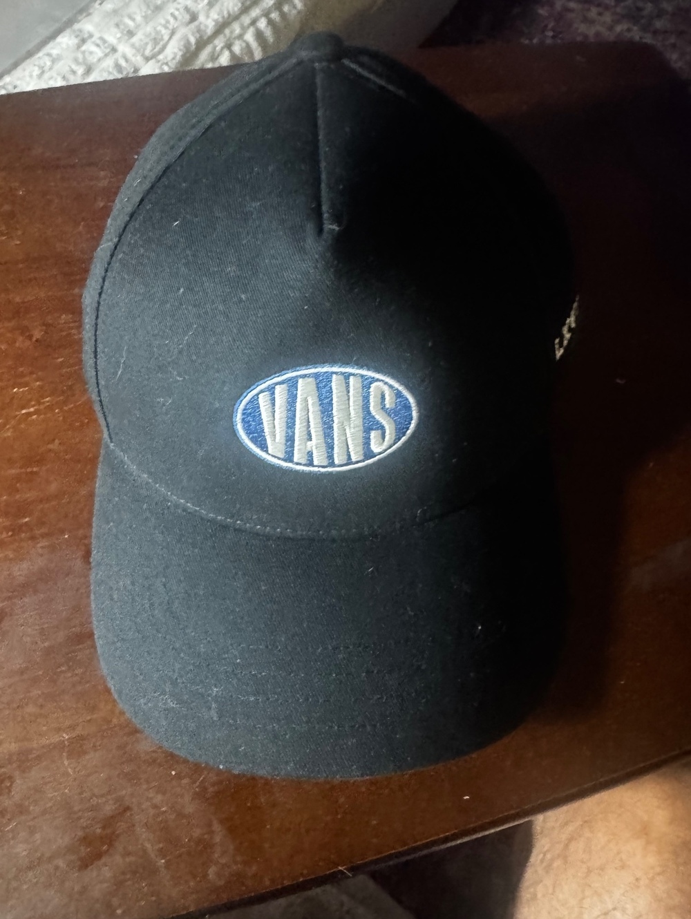 Vans black snapback cap NWOT